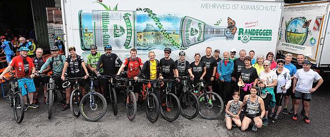 Fit und Gesund beim Randegger Trail 2024 Beim Randegger Trail haben sich wieder Läufer, Biker und Nordic Walker getroffen, um gemeinsam diese besondere Erfahrung in der ...