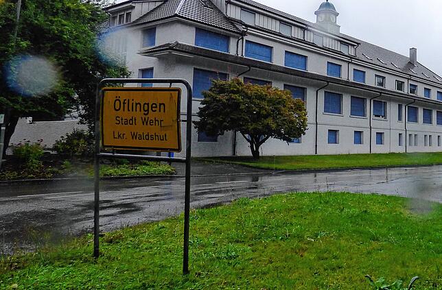 Dieses Öflinger Ortsschild wurde gestohlen (Archivbild).