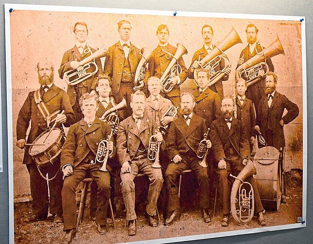 Das ältete Bild der Fotoausstellung aus dem Jahre 1881 zeigt den damaligen Musikverein Jestetten.
