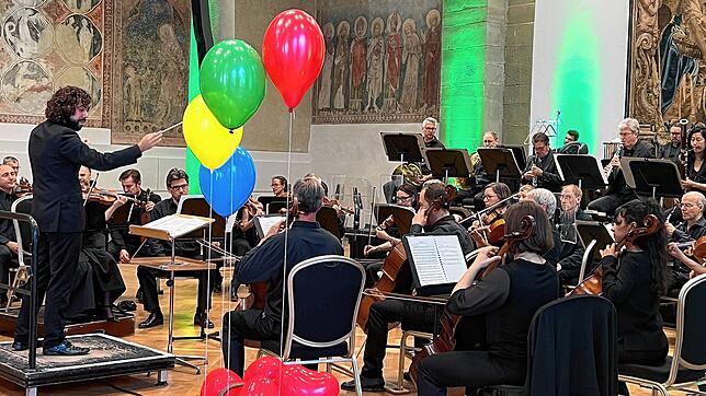 Streichkonzert? Die Südwestdeutsche Philharmonie versucht unter anderem, mit Familienkonzerten ein junges Publikum zu gewinnen. Doch nun ...