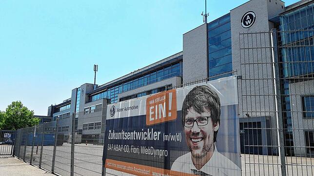 Zukunftsentwickler gesucht: Die Unternehmensführung mit dem Generalbevollmächtigten Martin Mucha an der Seite und Sachwalter Christian ...