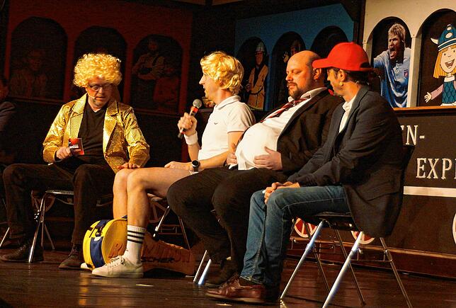 Austausch (von links): Thomas Gottschalk, Boris Becker, Rainer Calmund, Niki Lauda.