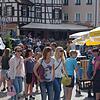 Bei gutem Wetter hat das Markdorfer Stadtfest auch am frühen Samstagnachmittag zahlreiche Besucher in die Innenstadt gelockt. Erst am ...