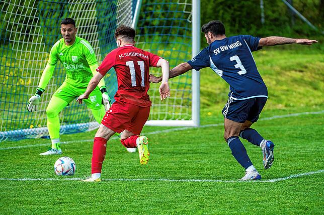 Bild 5: FC Schlüchttal gewinnt Spitzenspiel gegen SV Blau-Weiß Murg mit 2:1 &ndash; und wir haben Bilder!