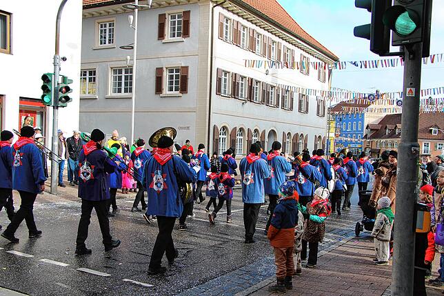 Bild 14: Narrensamen zeigt sich am Kinder- und Familienumzug &ndash; Teil 2. Wir haben Bilder.