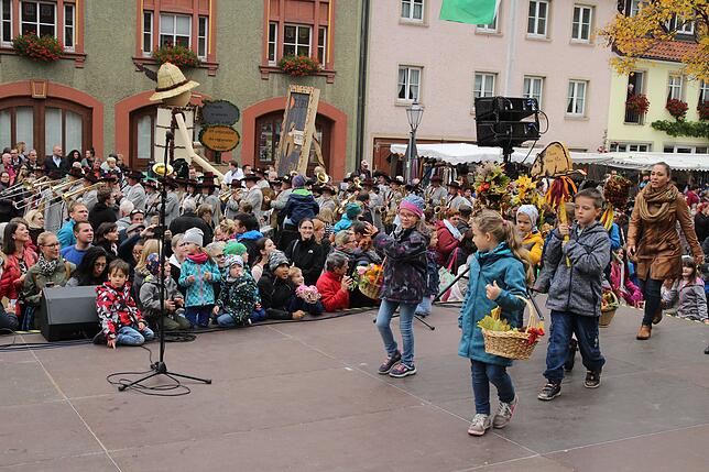 Bild 22: Viel los am Kilbigmontag in Bräunlingen