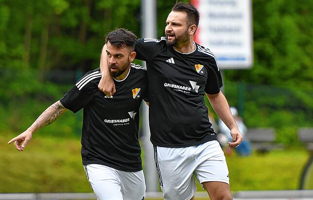 Bild 1: SV 08 Laufenburg siegt 4:1 gegen den FC Zell – und wir haben Bilder!