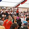 Heute wird beim Schonacher Volksfest im großen Festzelt auf dem Obertalparkplatz gefeiert. So spielt die Kurkapelle Schonach am Sonntag ...