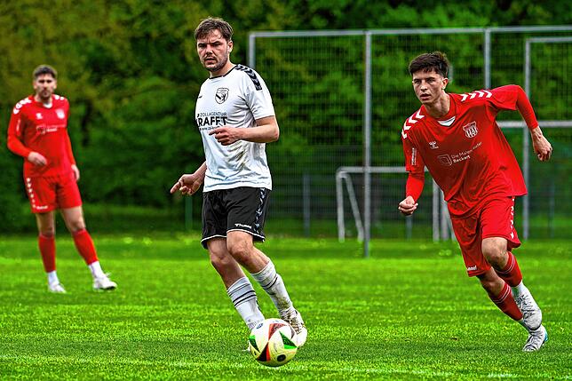 Bild 6: FV Lörrach-Brombach II besiegt den FV Tumringen im Derby mit 4:0 – und wir haben Fotos!