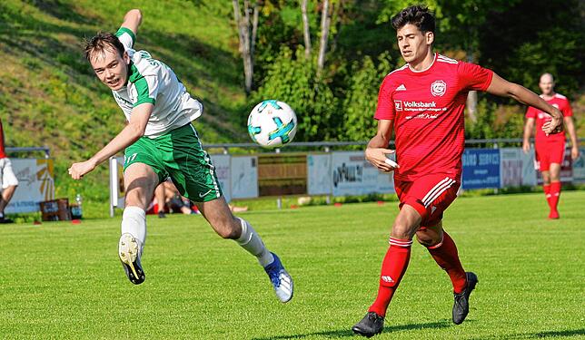 Bild 7: Aufsteiger SV Waldhaus gewinnt gegen den FC Grießen mit 2:1 &ndash; und wir haben die Bilder!