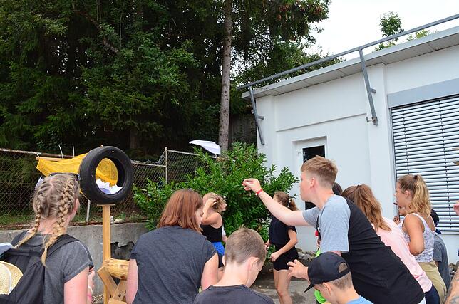 Bild 6: Bilder vom Dorfspiel und dem Partyabend des Zeltlagers der Jugendfeuerwehren des Landkreises Konstanz