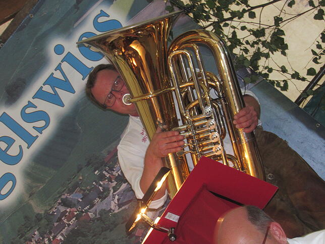 Bild 30: Bilder: Heißes Sommerfest in Engelswies mit Blaskapelle Peng