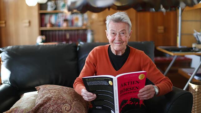 Beate Sander in ihrem Reihenhaus in Ulm.