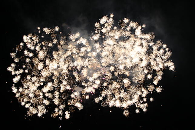 Bild 4: Bilder von Feuershow und Feuerwerk beim Lichterfest in Bad Dürrheim