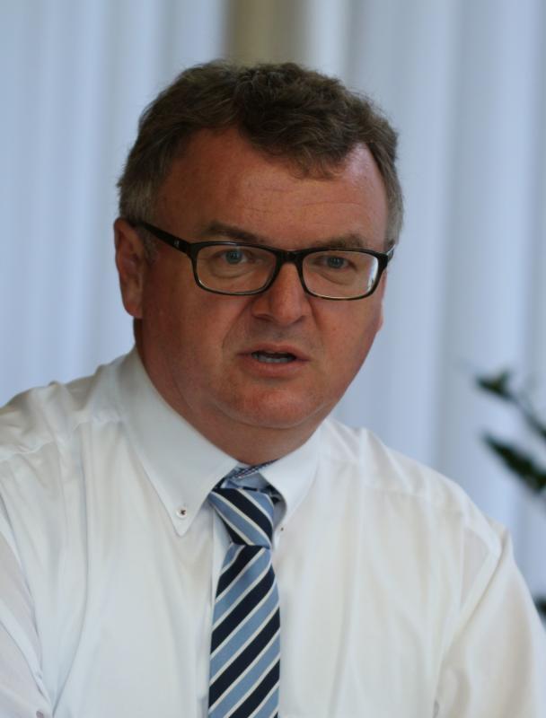 "Ich kann nur alle dazu aufrufen, besonnen zu bleiben und jetzt besonders aufmerksam und vorsichtig zu sein."Andreas Brand, OB ...