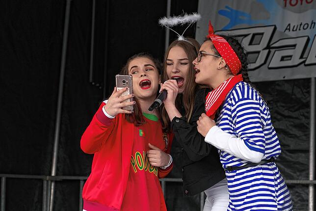 Bild 11: Bilder zur Karaoke-Party der Poppelezunft in Singen
