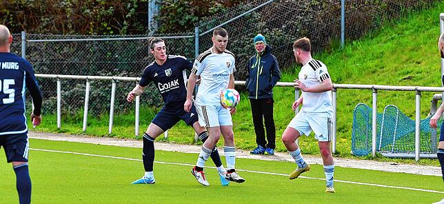 Bild 33: U23 des SV 08 Laufenburg gewinnt Kellerderby beim SV SV Blau-Weiß Murg &ndash; und wir haben Bilder!