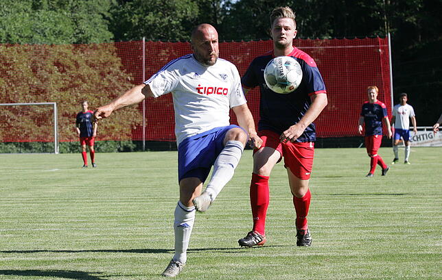Bild 21: Der FC Schlüchttal feiert einen 5:2-Sieg gegen den TuS Lörrach-Stetten und den Bezirksliga-Aufstieg &ndash; wir haben die Bilder!
