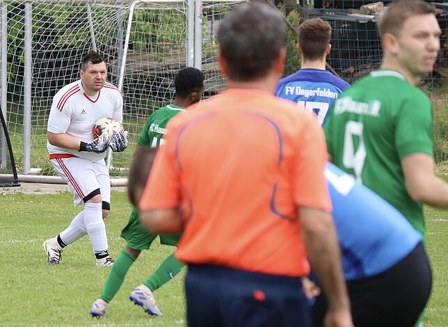 Bild 3: FV Degerfelden unterliegt mit 2:5 dem FC Hausen &ndash; und wir haben Bilder!