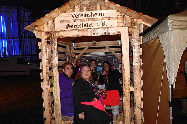 Bild 17: Partystimmung beim Seegeisterball &ndash; Teil 3