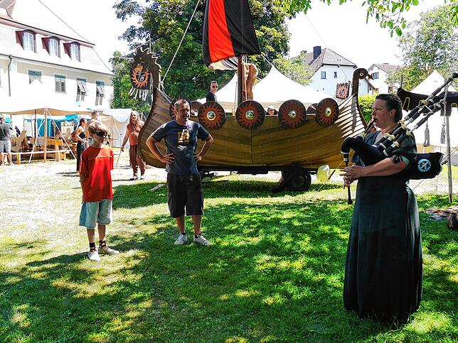 Bild 18: Jubiläum in Binningen: Mittelalter, Musik und Markt – das war das große Festwochenende für Jung und Alt