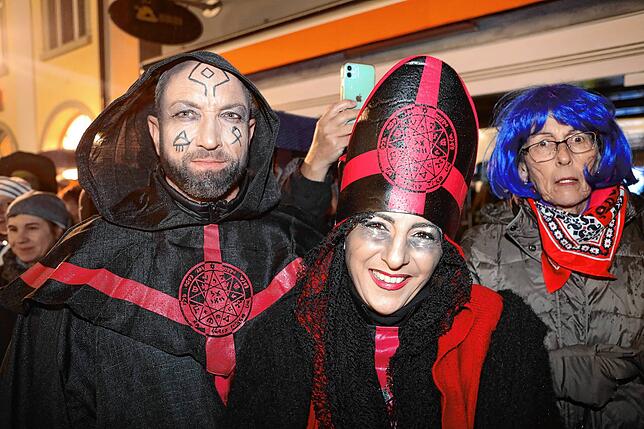 Bild 32: Endlich! Butzenlauf stimmt Konstanzer auf die Straßenfasnacht ein