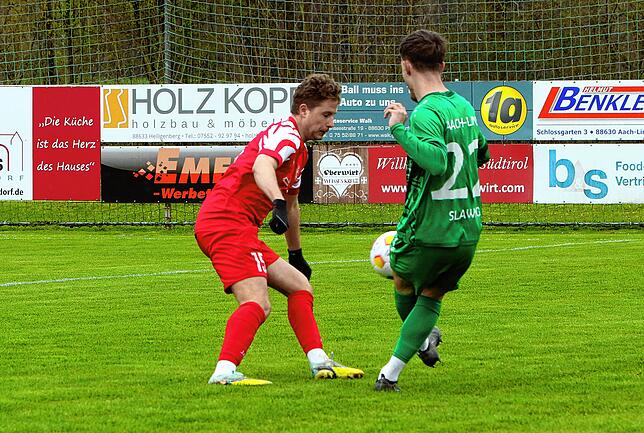 Bild 27: Die besten Bilder vom Bezirkspokal-Viertelfinale zwischen dem TSV Aach-Linz und dem FC RW Salem
