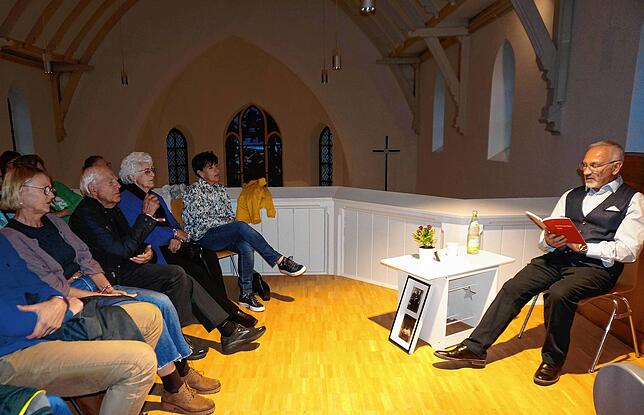 Leseort Evangelische Kirche: Hans Mehlin lässt mit „Die Hotzenwälder Anna“ das Leben seiner Uroma lebendig werden.