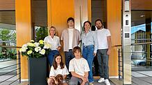 Geisingen ist ihre neue Heimat (hinten von links): Pajunk-Personalleiterin Bettina Pajunk-Wiedmann mit Mykhailo Checherin, Vita ...