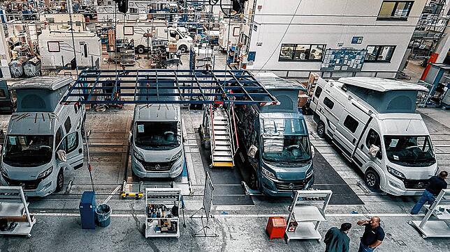 In Blick in die Produktionshalle von Hymer.