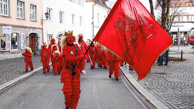 Eine stolze Zunft: Der Überlinger Löwe beim Donnerstagsumzug 2020.