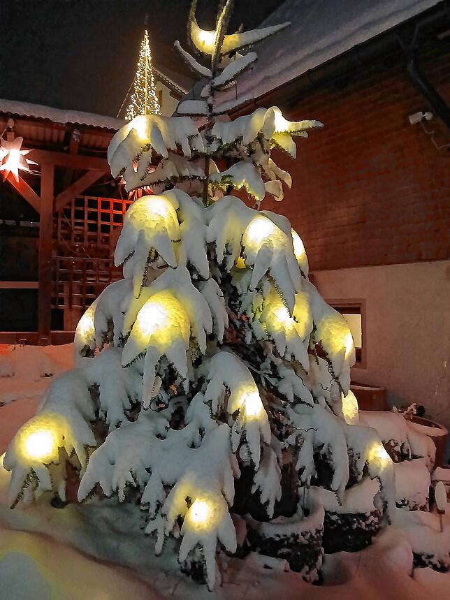 Weiße Weihnacht im oberen Wehratal ist gesichert: In Todtmoos fielen in der Nacht auf Montag gut dreißig Zentimeter pulvriger Neuschnee. ...