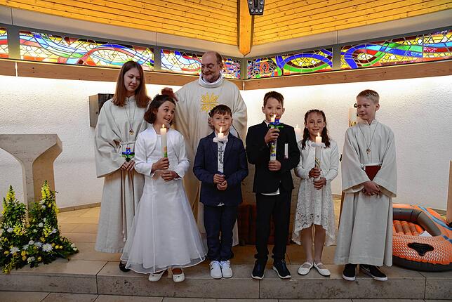 Am Sonntag, 4. Mai, fand in der alt-katholischen Christuskirche in Blumberg die Erstkommunionfeier statt. Zum ersten Mal haben der ...
