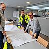 Hier tagt der Krisenstab der Stadtwerke: Von links Stadtwerke-Geschäftsführer Gregor Gülpen, der Bereichsleiter für die Netze, Mohamed ...