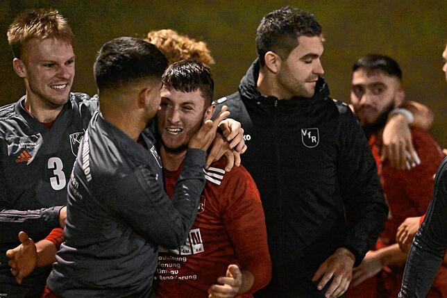Bild 1: VfR Bad Bellingen setzt sich mit 2:0 im Derby bei den SF Schliengen durch &ndash; und wir haben Bilder!