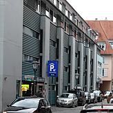 Die Zufahrt zum Parkhaus Marktstätte in der Dammgasse in Konstanz. An der Ausfahrt kam es im März zu einem teuren Missgeschick.