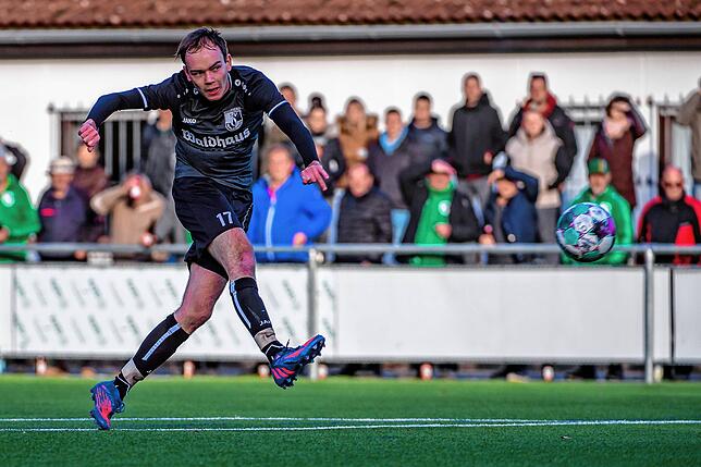Bild 17: SV Waldhaus gewinnt beim FC 08 Bad Säckingen mit 3:1 &ndash; und wir haben Bilder!