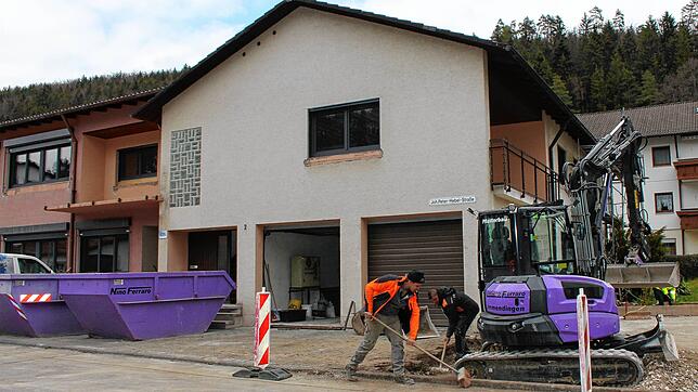 In diesem ehemaligen Firmen- und Wohngebäude an der Johann-Peter-Hebel-Straße in Immendingen sollen vier neue Wohnungen entstehen.