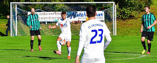 Bild 35: FC Zell übernimmt mit dem 2:1 beim FC Erzingen die Tabellenführung &ndash; und wir haben die Bilder!