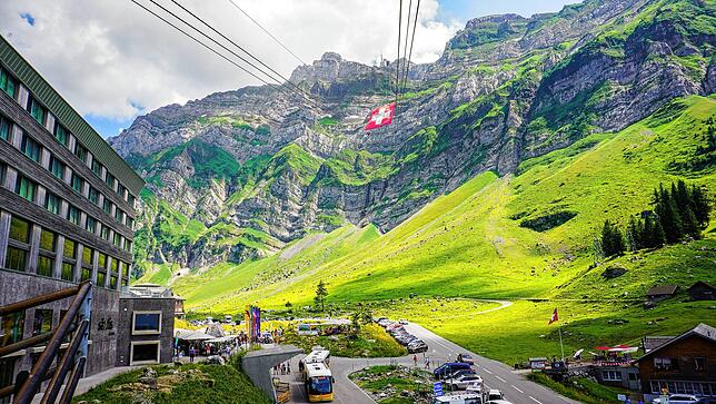 Wer mit Auto Richtung Säntis fährt, sieht die Fahne am höchsten Berg der Bodenseeregion schon früh. In den nächsten Jahren soll sie nach ...
