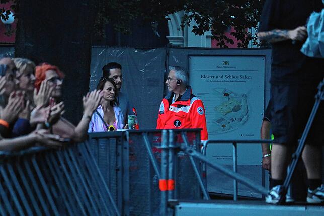 Bild 7: James Blunt begeistert Fans im Salemer Schlosspark