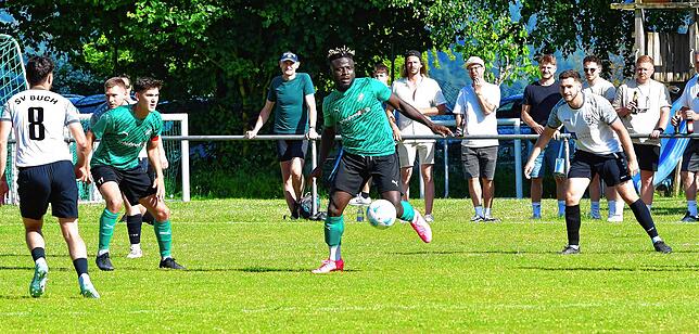 Bild 11: SV Buch besiegt den FC Zell deutlich mit 5:1 – und wir haben Fotos!