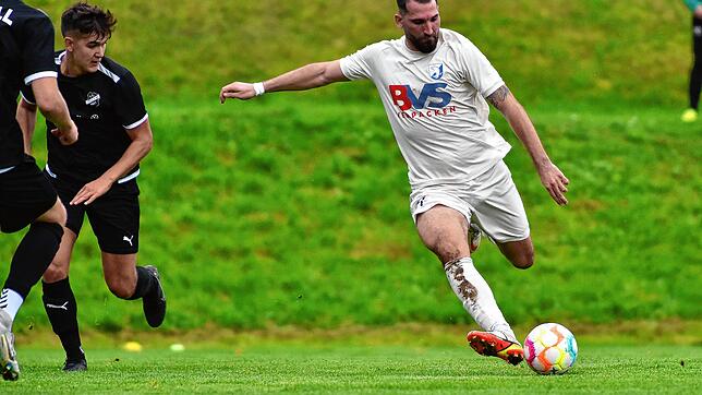 Stark: Vassilios Dimitriadis &ndash; hier ein Archivbild &ndash; brachte nach seiner Einwechslung Schwung in das Spiel des FC Erzingen, ...