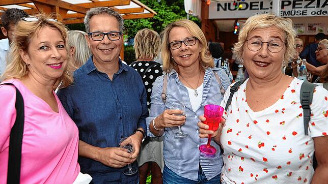 Bild 6: Im Yachthafen auf der Reichenau spielt die Musik! Bilder vom Abend beim Wein- und Fischerfest