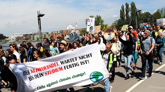Auch nachdem Konstanz den Klimanotstand ausgerufen hatte, demonstrierten Fridays for Future weiter. Was sie wohl zu dem Bericht sagen?
