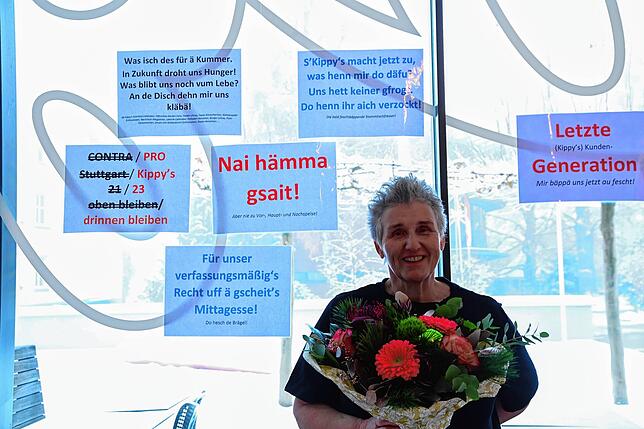 Am letzten Tag überraschten die treuen Stammgäste die Gastronomin Sabine Grässlin mit vielen Sprüchen zum Andenken.