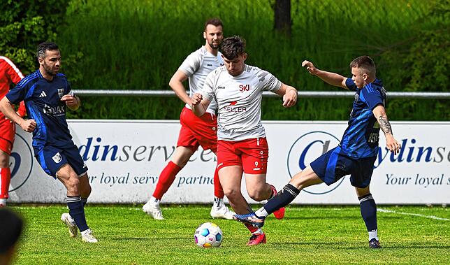 Bild 13: SV Blau-Weiß Murg gewinnt mit 2:1 gegen den SV Jestetten – und wir haben Fotos!