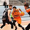 Als die Spieler aus Jena die Kreise von Nate Britt (am Ball) rigoros einschränkten, bekamen die Wiha Panthers große Probleme im Angriff. ...
