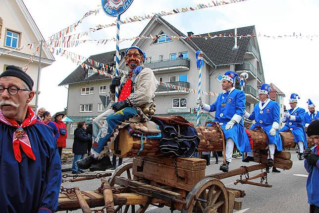 Bild 20: Fasnet 2025: Narrensprung und Programm in Bonndorf