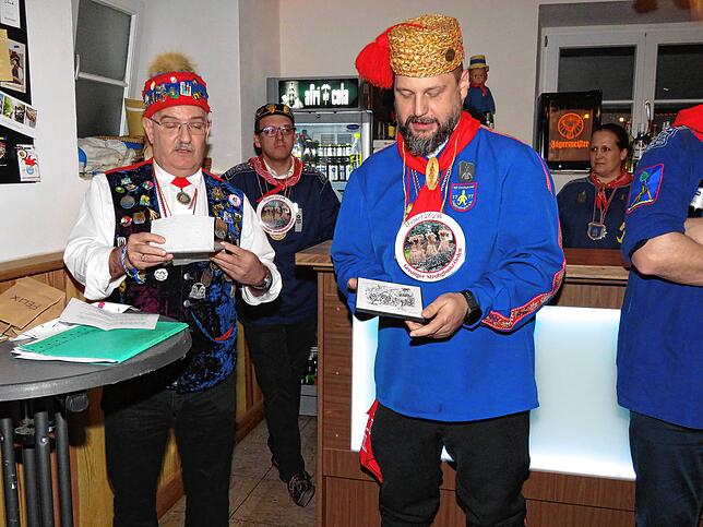 Bild 18: Leipferdinger Strohglonki feiern 70. Geburtstag mit Brauchtumsabend